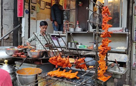 The Lucknow Biryani Trail | Foodaholix