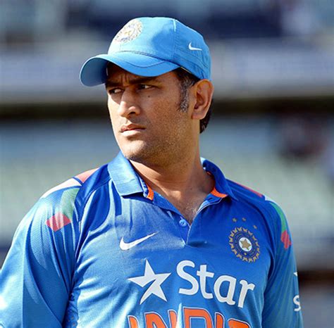 Dhoni, other CSK players arrive in Chennai for camp ahead of IPL - Jammu Kashmir Latest News ...