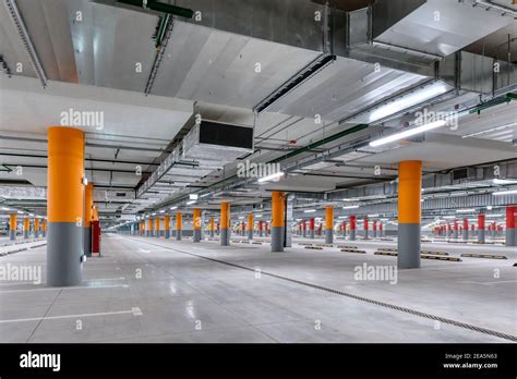 Underground parking garage construction hi-res stock photography and ...