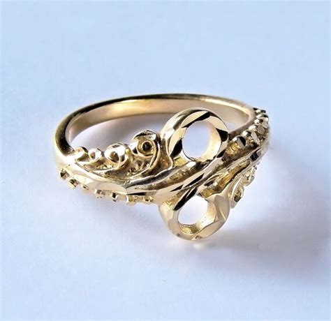 Items similar to Vintage Gold Tone Ring Marked COP 88 AA180 on Etsy