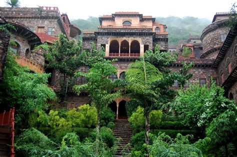 Neemrana Fort Palace (India) | Mexico travel destinations, Mexico ...