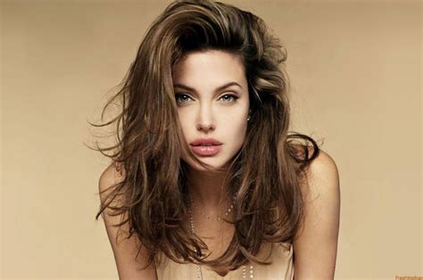 Los cambios de Look de Angelina Jolie | theTodayPostsMagazine