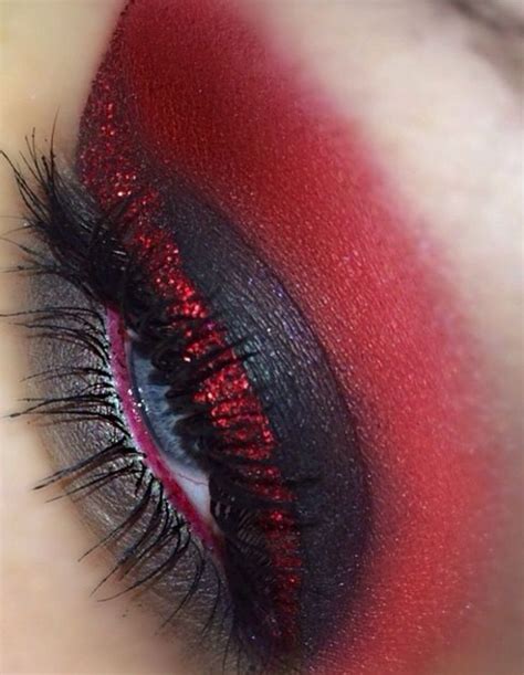 Red glitter winged eyeliner Goth Makeup, Makeup Art, Makeup Inspo, Makeup Inspiration, Makeup ...