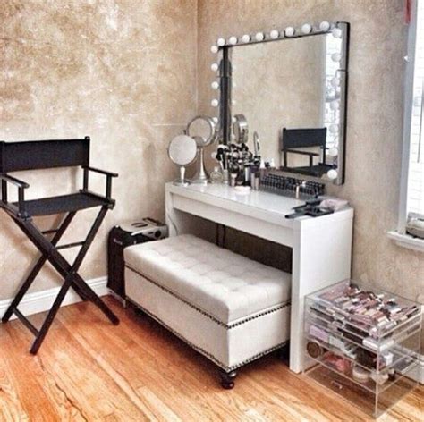 Modern Makeup Desk | Saubhaya Makeup