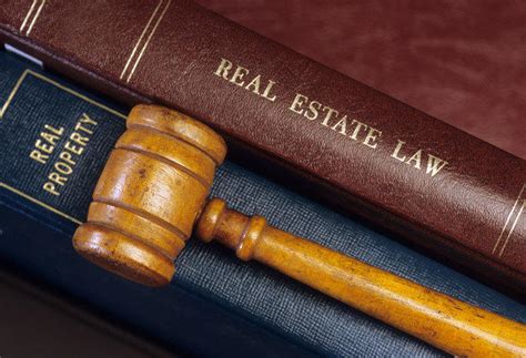 What is Real Estate Law - Becoming a Real Estate Lawyer