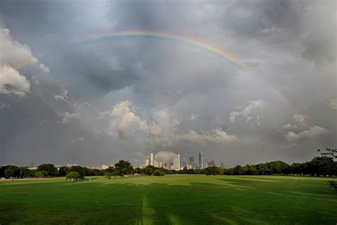 Guide to Austin's Zilker Park for Every Season of the Year - The Austinot