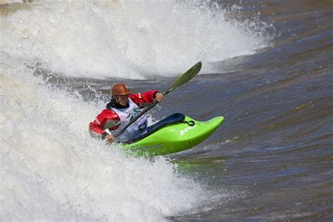 Kayaking the Colorado River, Glenwood Springs Colorado. | Rafting in colorado, White water ...