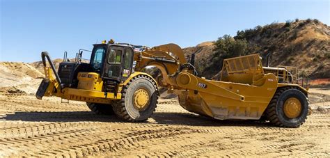 Cat 657 Wheel Tractor-Scraper Delivers Low-Cost Earthmoving : CEG