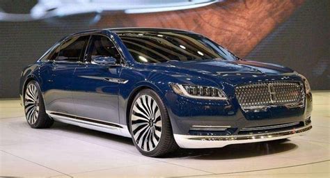 The Lincoln Continental Is a Sophisticated Luxury Sedan That’s Aged Like a Fine Wine