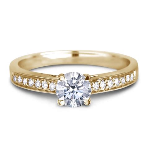 Canadian Diamond Engagement Ring in 18K Yellow Gold | Lugaro