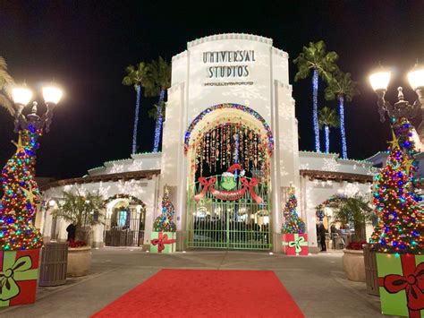 Christmas at Universal Studios - Princess Turned Mom