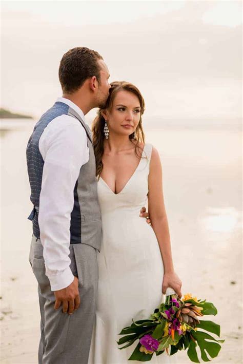 TROPICAL BEACHFRONT WEDDING IN COSTA RICA | Bespoke-Bride: Wedding Blog