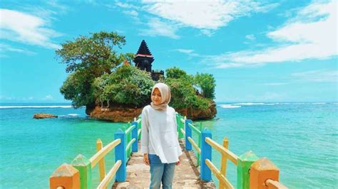 11 Spot Foto Pantai Balekambang MALANG (Harga Tiket, Rute Lokasi)