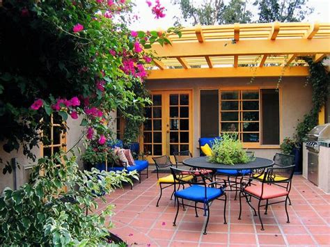 Design Budgeting 101: Outdoor Rooms | HGTV