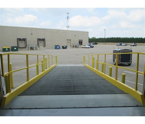 Portable Steel Yard Ramp – Symon Services