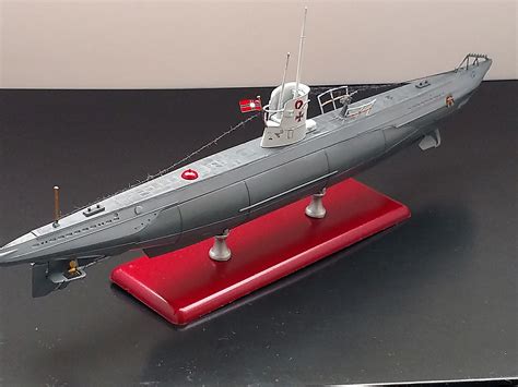 U-Boat Type IIB 1939 -- Plastic Model Submarine Kit -- 1/144 Scale -- #s009 pictures by Jaimerote