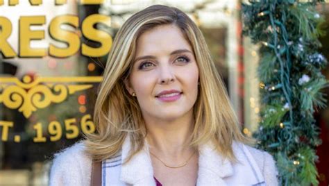 Hallmark Channel News: Jen Lilley Talks Angel Falls: A Novel Holiday ...