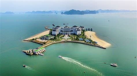 Best 19 Luxury Hotels and Cruises in Ha Long Bay, Vietnam