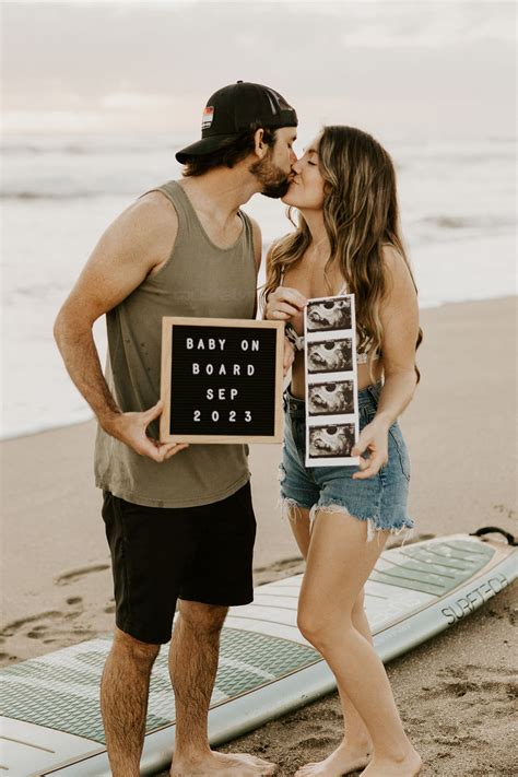 Pregnancy Announcement Photos - Meagan Puett