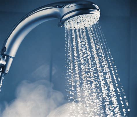 5 Shower Mistakes That Are Drying Out Your Skin | HuffPost