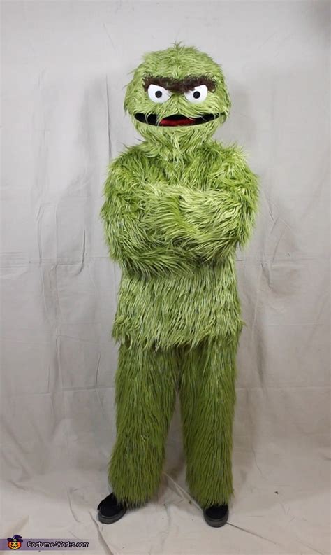 Oscar the Grouch Adult Costume - Photo 5/7