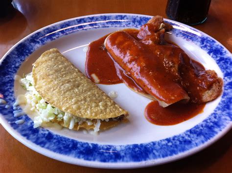 Los Gallos Mexican Grill | CravingFoodNow