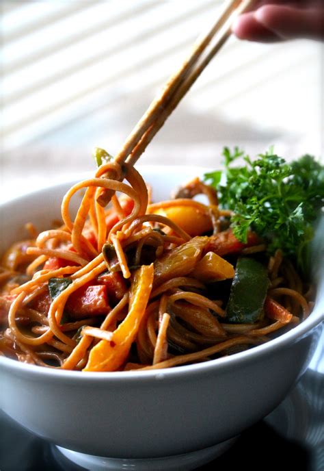 Smith's Vegan Kitchen: Spicy Szechuan Noodles