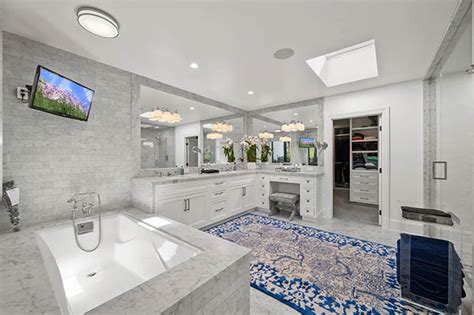 Inside Emily Blunt's $6 million home, with photos