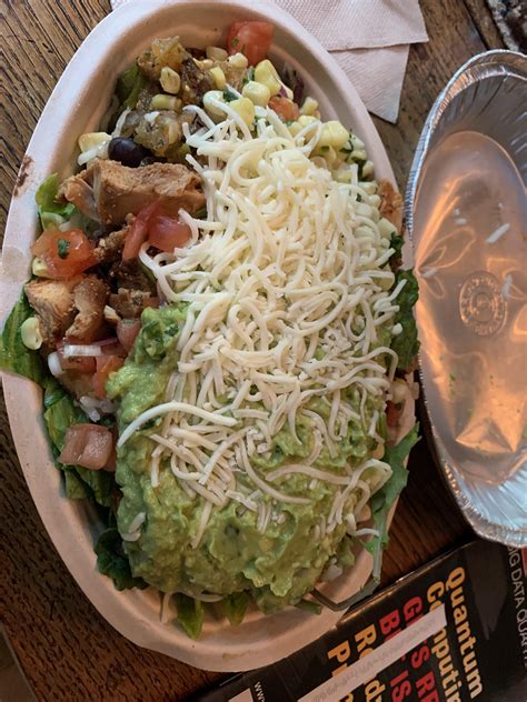 #chipotle burrito bowl 3,648. Thanks Dasia, Cassie, and Talani. : r/Chipotle