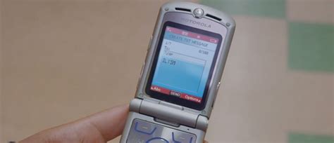 Motorola brings back the RAZR with a Moto Mod - GSMArena.com news