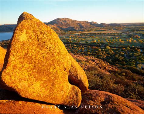 Boulder and Valley : Quartz Mountain State Park, Oklahoma : Gary Alan Nelson Photography