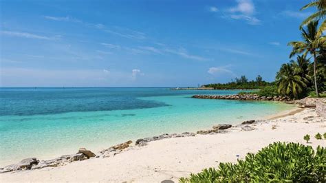 Caribbean Journal - Beachfront Estate in Bahamas’ Lyford Cay Lists for $15.95 Million