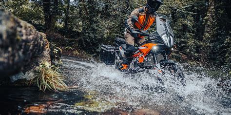 2023 KTM 890 Adventure / Adventure R [Specs, Features, Photos]