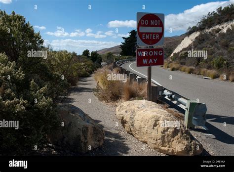 California highway signs hi-res stock photography and images - Alamy