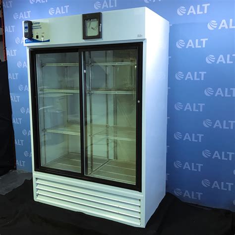 Fisher Scientific Isotemp Dual Glass Door Laboratory Refrigerator Mode