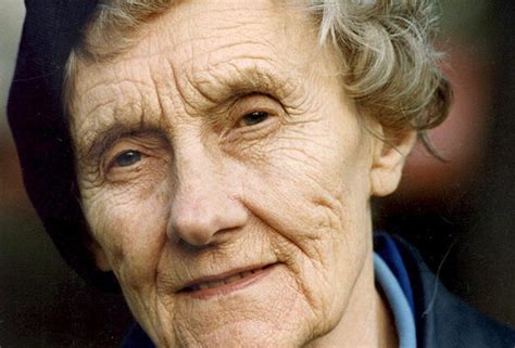 Astrid Lindgren: biography, interesting facts – Healthy Food Near Me