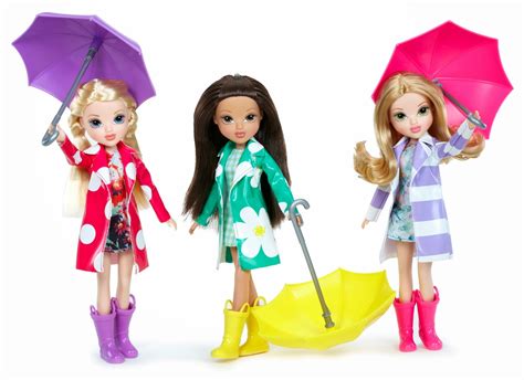 Mummy Of 3 Diaries: #Win a Moxie Girlz Raincoat Colour Splash doll!!