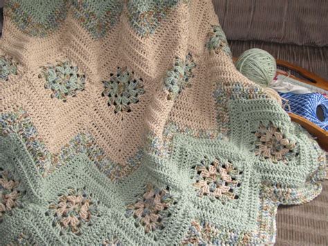 Crochet Granny's & Ripples Afghan - Free Pattern + Tutorial