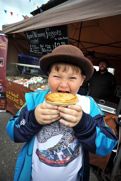 Crowds flock to this year's Alcester Food Festival - The Redditch Standard