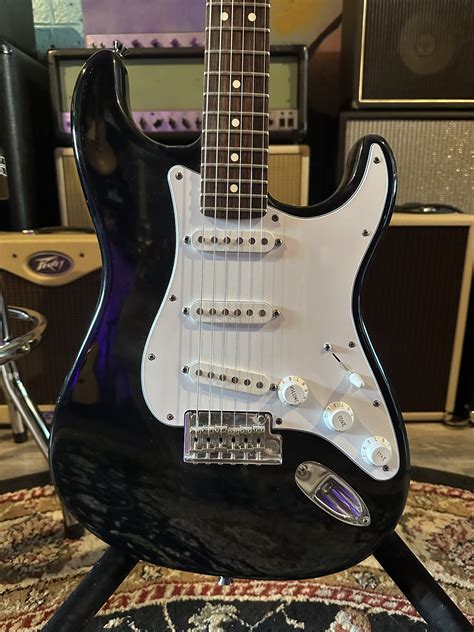 Fender Stratocaster Electric Guitar USA ⋆ Savannah Guitar Lutherie and ...