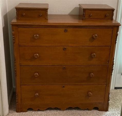 Antique Maple Dresser | EstateSales.org