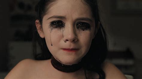 Esther crying - Orphan Photo (14647845) - Fanpop