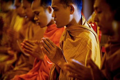 Buddhist Monks Praying | Tibetan monk, Buddhism, Buddhist