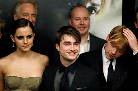 'Harry Potter' cast recalls first kisses, horrible haircuts in reunion ...