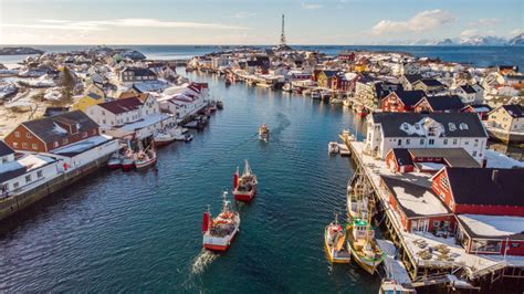 Henningsvær in Lofoten | Trendy fishing village | Northern Norway