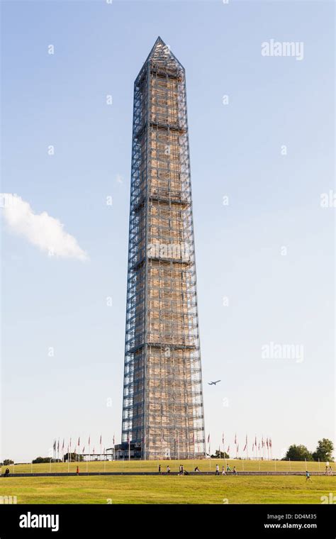 Scaffolding currently on the Washington Monument to repair the damage ...