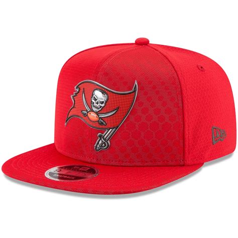 Men's Tampa Bay Buccaneers New Era Red 2017 Color Rush 9FIFTY Snapback Adjustable Hat