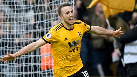 Jota strike swings seven-goal thriller Wolves' way