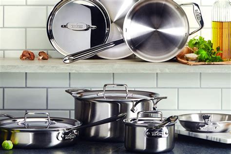 10 Best Stainless Steel Cookware Sets (2022)