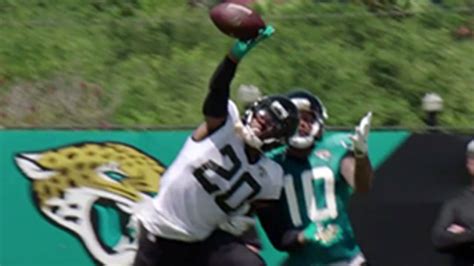 Jalen Ramsey hauls in incredible interception during Jacksonville ...